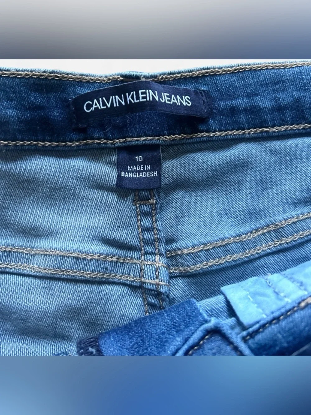 Clavin Klein Jean Shorts in the Size 10 for women- blue (BRAND NEW)